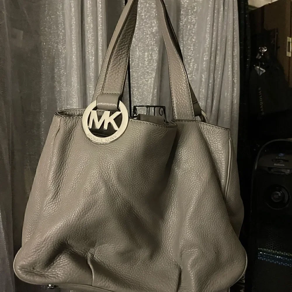 Michael Kors mk grey pebble leather Fulton hobo tote bag/purse/pocketbook